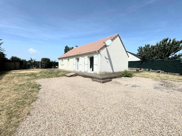 Maison individuelle de plain-pied 100 M2 - 4 chambres- 1035 m2 Terrain.