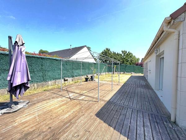 Maison individuelle de plain-pied 100 M2 - 4 chambres- 1035 m2 Terrain.