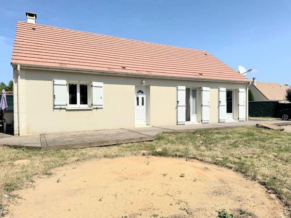 Maison individuelle de plain-pied 100 M2 - 4 chambres- 1035 m2 Terrain.