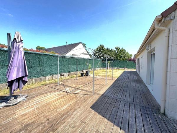 Maison individuelle de plain-pied 100 M2 - 4 chambres- 1035 m2 Terrain.