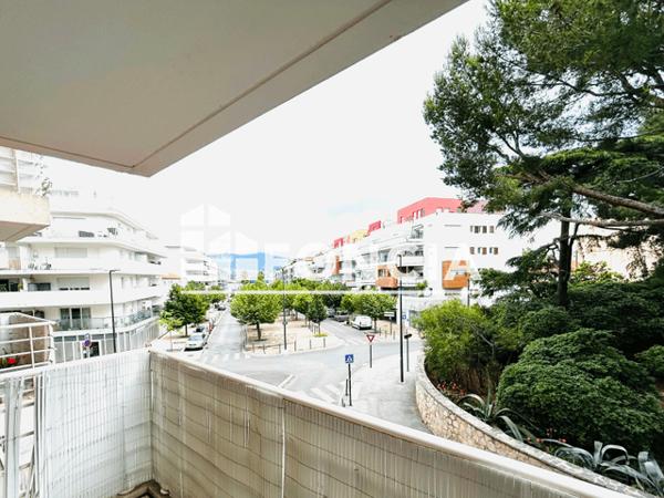 Location Appartement 2 pièces 39.93 m² - 3 AVENUE GENERAL CARMILLE La Seyne Sur Mer 83500