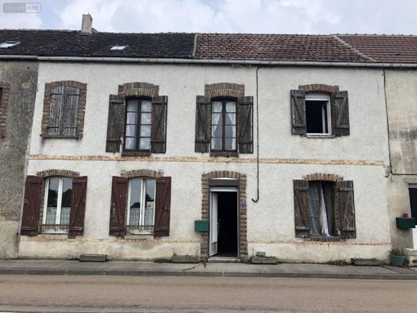Maison de ville à vendre à Bussy-le-Repos dans l'Yonne (89500), ref : 2210010