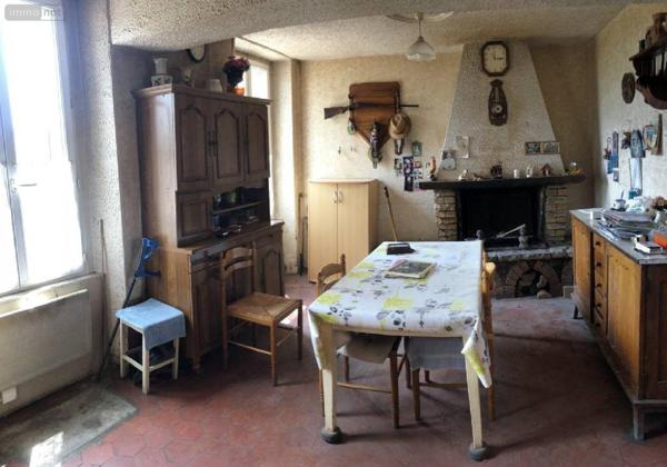 Maison de ville à vendre à Bussy-le-Repos dans l'Yonne (89500), ref : 2210010
