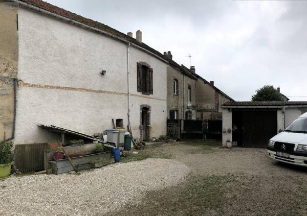 Maison de ville à vendre à Bussy-le-Repos dans l'Yonne (89500), ref : 2210010
