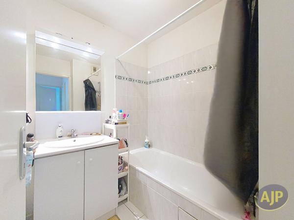 Appartement à vendre Bordeaux - 2 pièces, 47m² avec 1 chambre(s) à 189 500€ - AJP Immobilier Bordeaux Chartrons