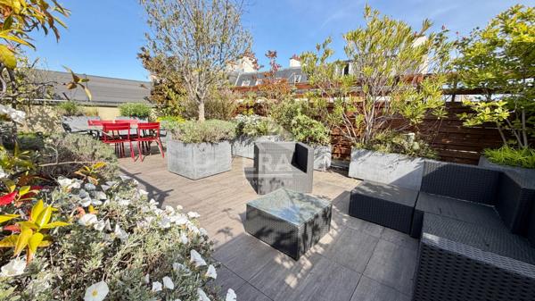 DERNIER ETAGE AVEC TERRASSE
