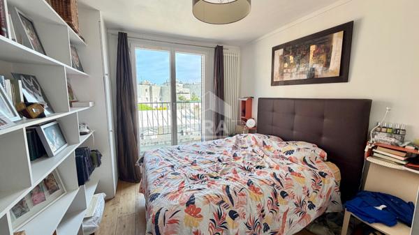 DERNIER ETAGE AVEC TERRASSE