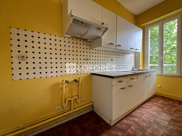 Achat immeuble Saintes - 9 pièce(s) - 162 m² - 386 000 €