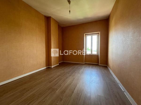 Achat immeuble Saintes - 9 pièce(s) - 162 m² - 386 000 €