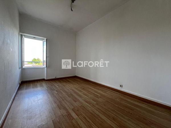 Achat immeuble Saintes - 9 pièce(s) - 162 m² - 386 000 €