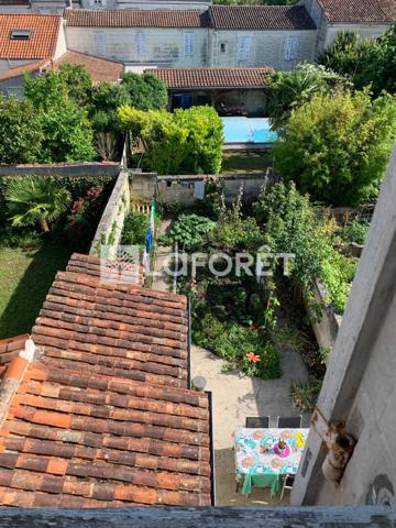 Achat immeuble Saintes - 9 pièce(s) - 162 m² - 386 000 €