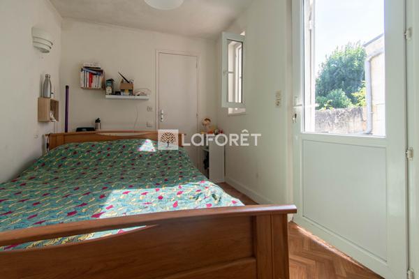 Achat immeuble Saintes - 9 pièce(s) - 162 m² - 386 000 €