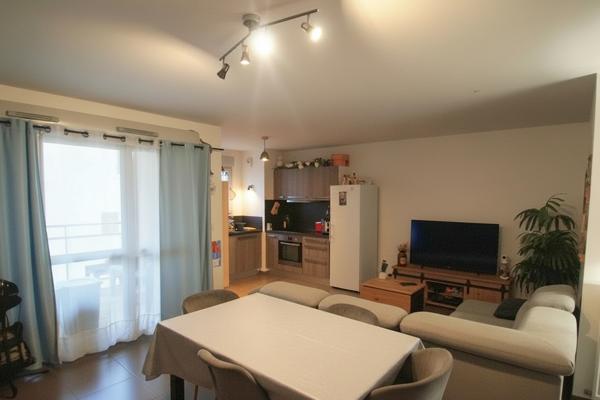 Appartement Lozanne 3 pièce(s) 64.18 m2 avec garage  individuel fermé