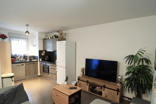 Appartement Lozanne 3 pièce(s) 64.18 m2 avec garage  individuel fermé