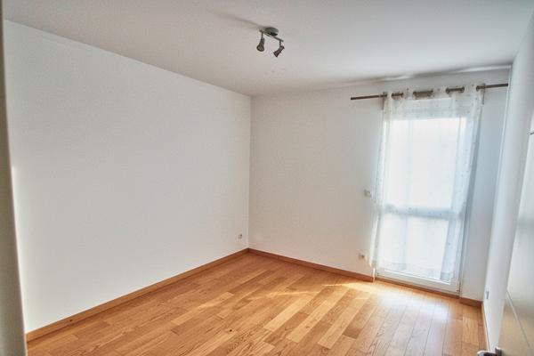 Appartement Lozanne 3 pièce(s) 64.18 m2 avec garage  individuel fermé