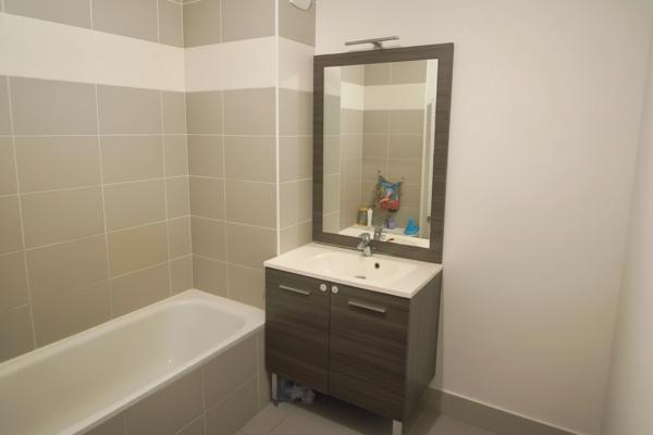 Appartement Lozanne 3 pièce(s) 64.18 m2 avec garage  individuel fermé