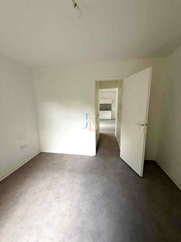 Bourges (18000) Charmante maison t2 avec terrasse et place de parking