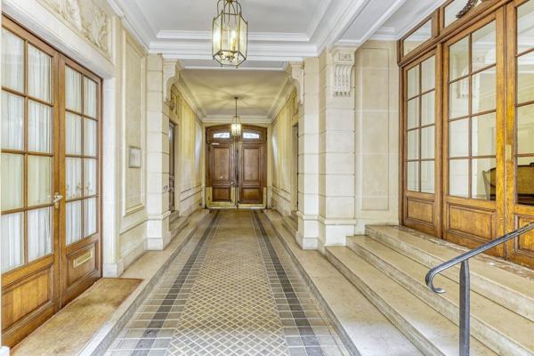 Bureaux de prestige – Paris 16ᵉ 2 700 000 €