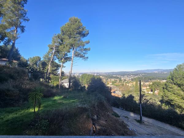 Aubagne (13400) Maison Contemporaine 190m2 sur 2000m2 vue degagée