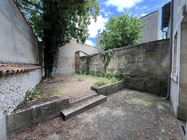 Maison à vendre 197 950 € Cognac 4 p 100 m² DPE D