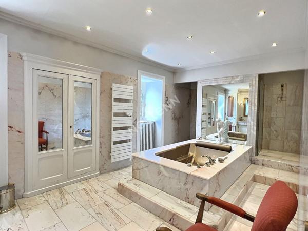 Maison individuelle d'exception - Saint-Avold - 258m2 - 11ares56 - 4 chambres