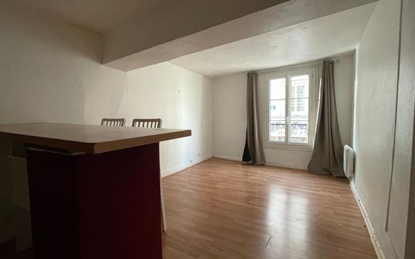 Appartement à vendre    1 pièce • 28,56 m2 Pontoise