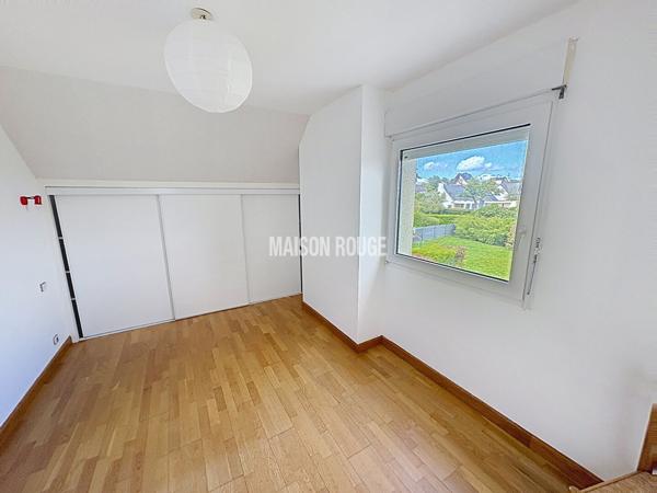 Maison en pierre rénovée avec gîte indépendant à vendre à Binic dans un environnement calme proche du centre