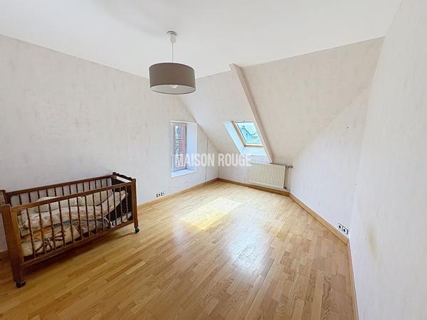 Maison en pierre rénovée avec gîte indépendant à vendre à Binic dans un environnement calme proche du centre