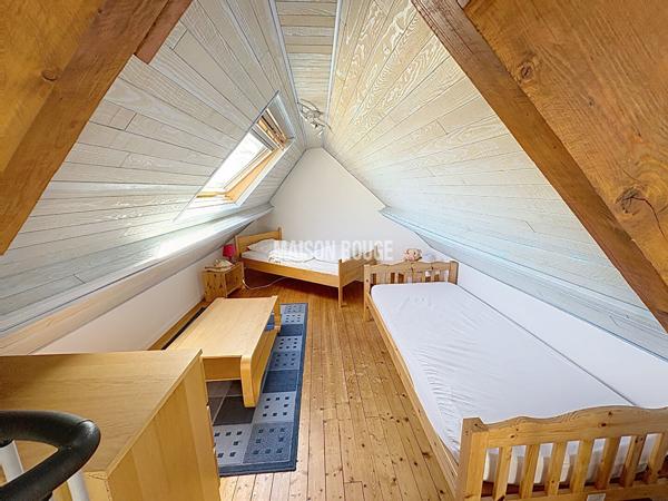 Maison en pierre rénovée avec gîte indépendant à vendre à Binic dans un environnement calme proche du centre