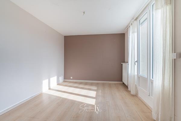 Appartement
         3 pièces
        - 88 m² Exclusivité 173 600 € *