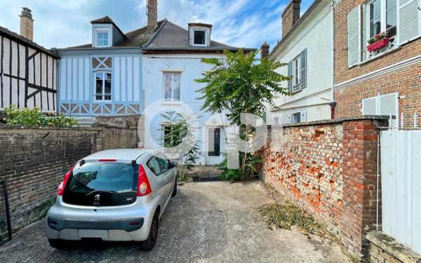 Immeuble à vendre    7 pièces • 121 m2 Évreux