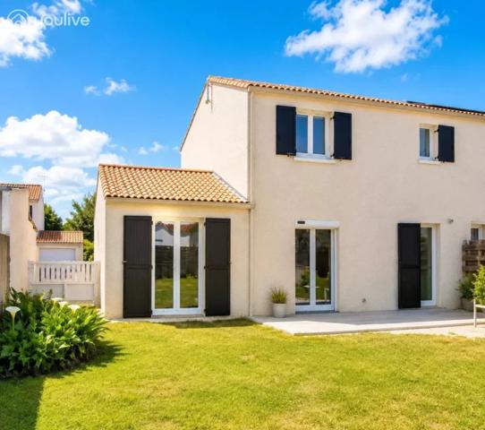 CHALLANS – MAISON RÉNOVÉE, 4 CHAMBRES, JARDIN ET COMMODITÉS À PIED