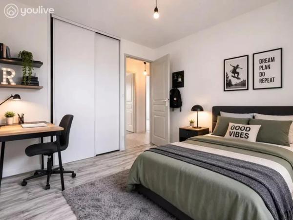 CHALLANS – MAISON RÉNOVÉE, 4 CHAMBRES, JARDIN ET COMMODITÉS À PIED