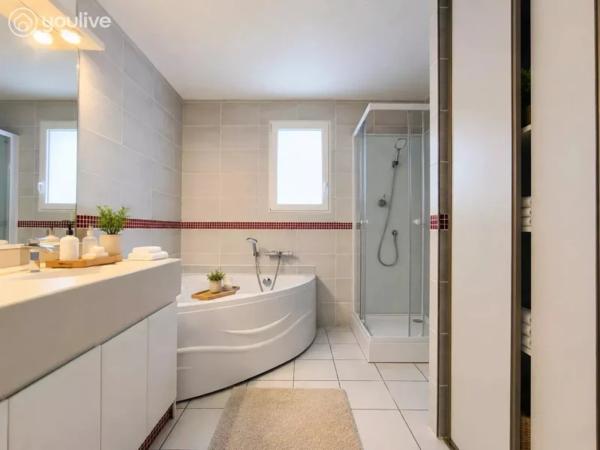 CHALLANS – MAISON RÉNOVÉE, 4 CHAMBRES, JARDIN ET COMMODITÉS À PIED