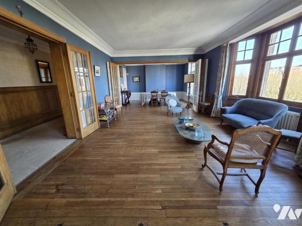 LILLE  MARECHAL LECLERC - APPARTEMENT DE 165 M2 DANS UNE SUPERBE COPROPRIETE GARAGE ET CAVE -  