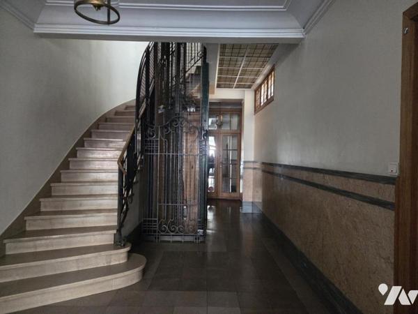 LILLE  MARECHAL LECLERC - APPARTEMENT DE 165 M2 DANS UNE SUPERBE COPROPRIETE GARAGE ET CAVE -  