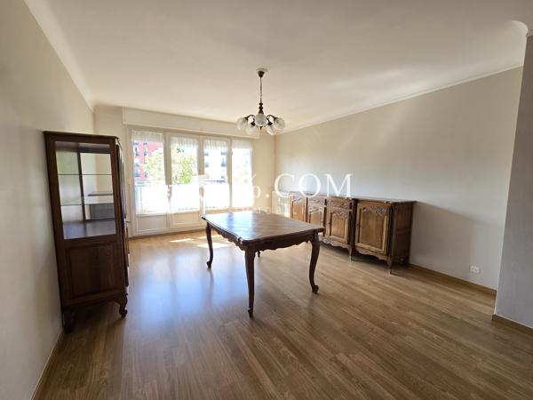 Appartement
                                                                                                                                                                                                                                                                                                                        3 pièce(s)                                                                                                                                                                                                          2 chambre(s)                                                                                                                                                                                                          80.95  m²