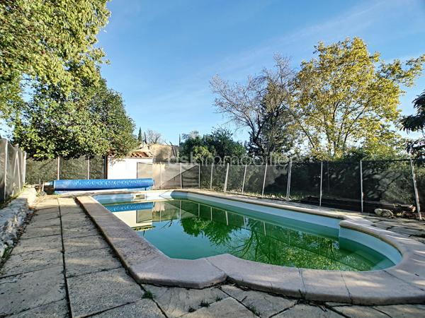 Terrain de 1 128 m²