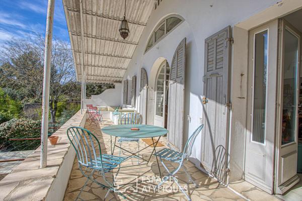 Invitation au voyage à Villeneuve Les Avignon