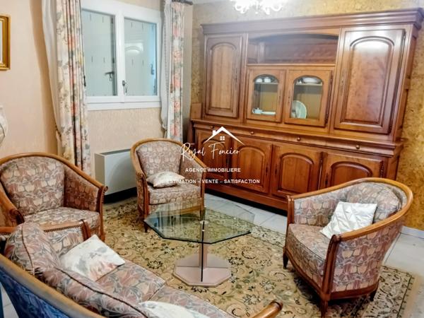 Vue sur le verger, vous avez un ruisseau au bout de la parcelle