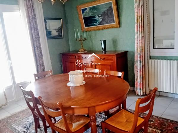 Vue sur le verger, vous avez un ruisseau au bout de la parcelle