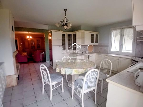 Vue sur le verger, vous avez un ruisseau au bout de la parcelle