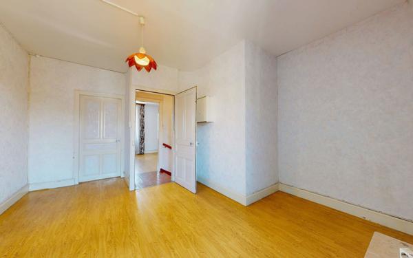 Maison à vendre    5 pièces •  Moyeuvre-Grande