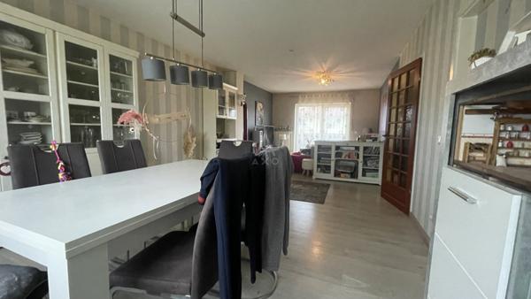 Maison de caractère de 163m² composée de deux appartements loués