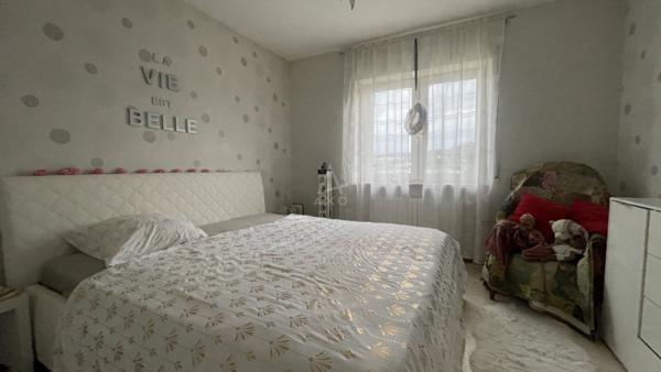 Maison de caractère de 163m² composée de deux appartements loués