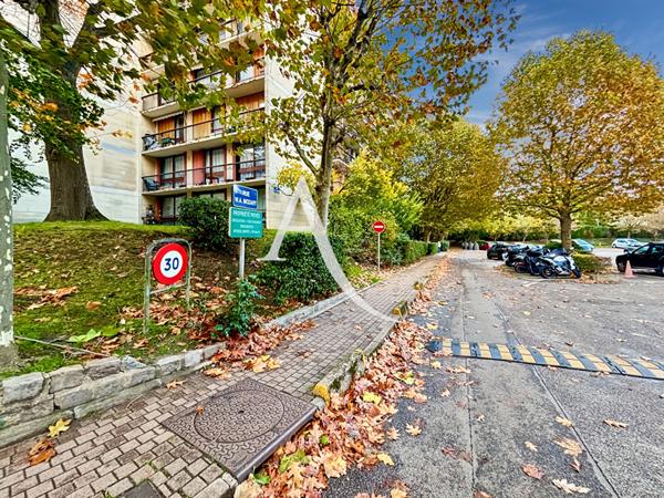 Appartement Fontenay Le Fleury 1 pièce(s) 26.73 m2