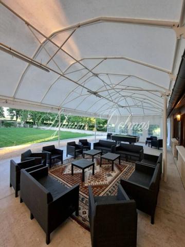 Propriete à vendre 50 pièces proche de TOURS (37)