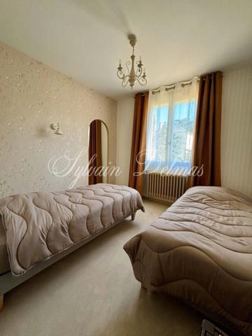 Propriete à vendre 50 pièces proche de TOURS (37)