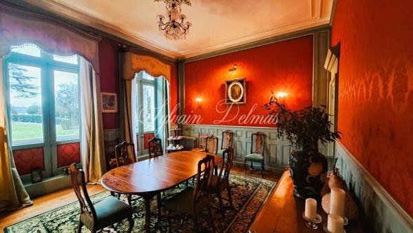 Propriete à vendre 50 pièces proche de TOURS (37)