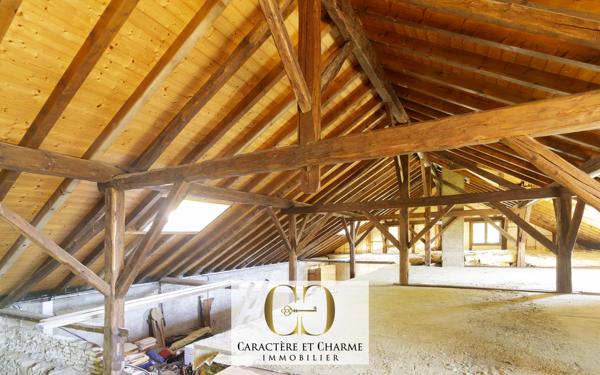 Demeure de caractère de 1864. 600 m2 de potentiel. Vue panoramique.